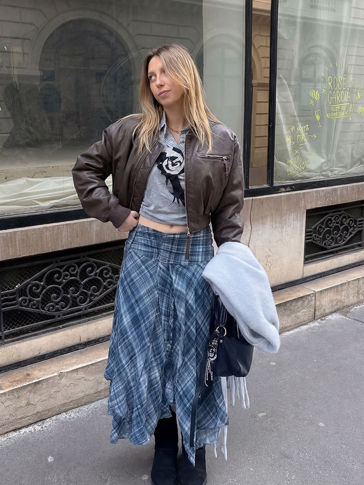 Women'S Fashion Trends 2026 Spring Summer - 여성용 블루 체크 플리츠 스커트 비대칭