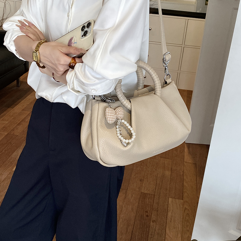 여성을위한 주름 디자인 라운드 탑 핸들 가방 펜던트가있 - Women'S Fashion Boutique 리뷰 및 가격