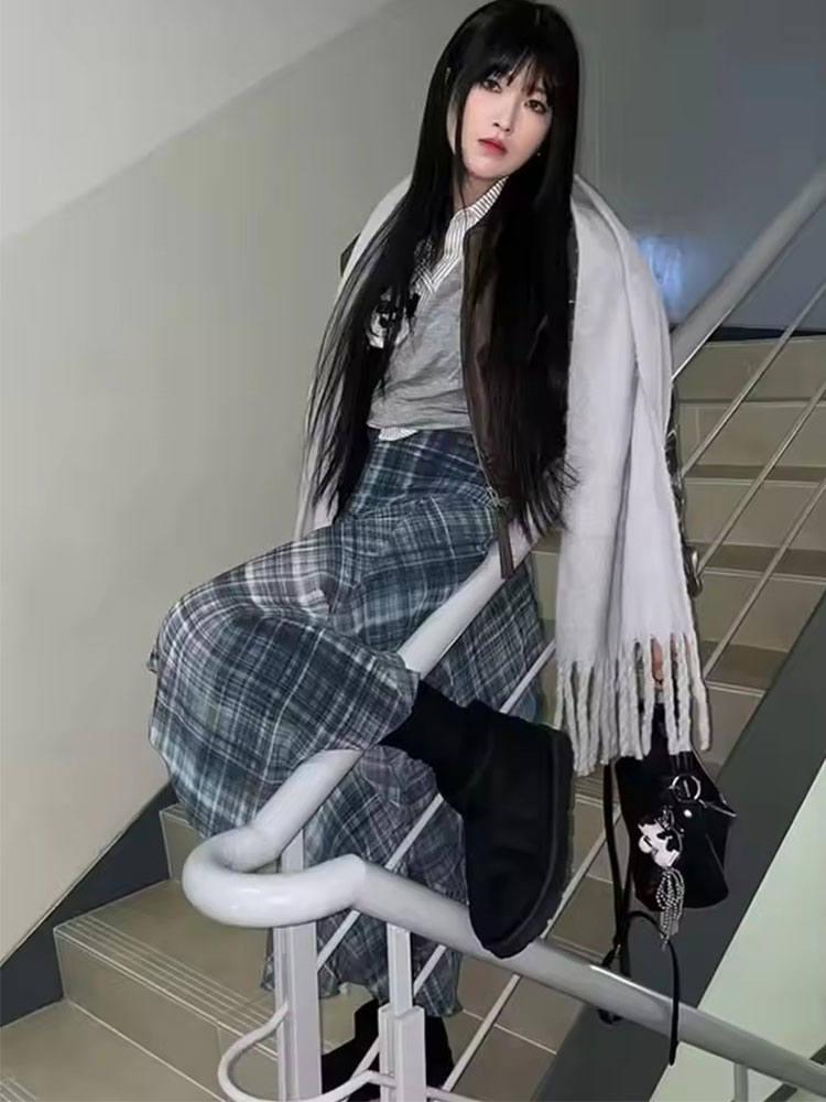 여성용 블루 체크 플리츠 스커트 비대칭 밑단 하이웨이스 - Women'S Fashion Trends 2026 Spring Summer 리뷰 및 가격