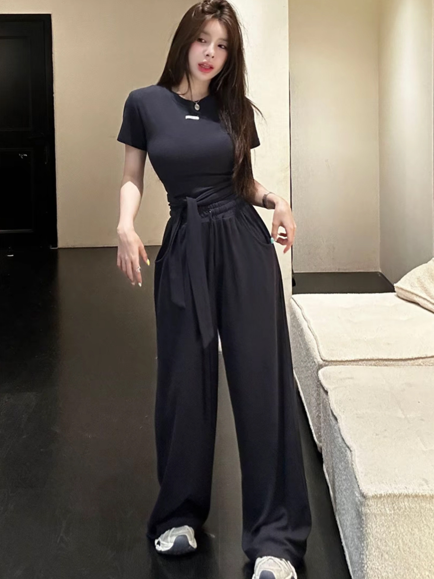 안티에이징 한국 스타일 티셔츠와 와이드 레그 팬츠 세트 - Women'S Young Fashion 리뷰 및 가격